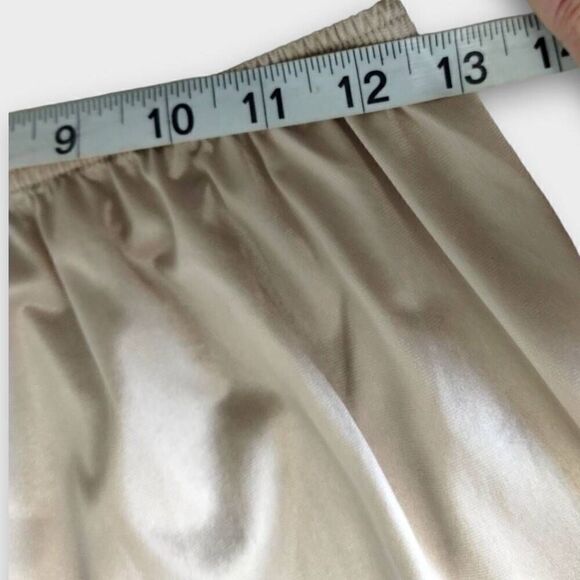 Vtg Vanity Fair Womens Half Slip Sz Large Champagne Beige Nylon Pull On - Picture 6 of 10